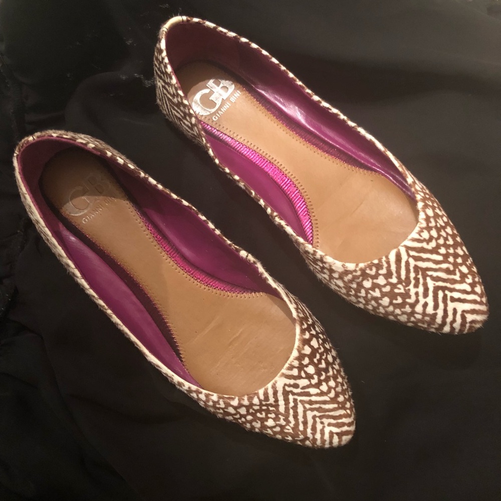 Giraffe Print Gianni Bini 5.5 Shoes Flats camel
